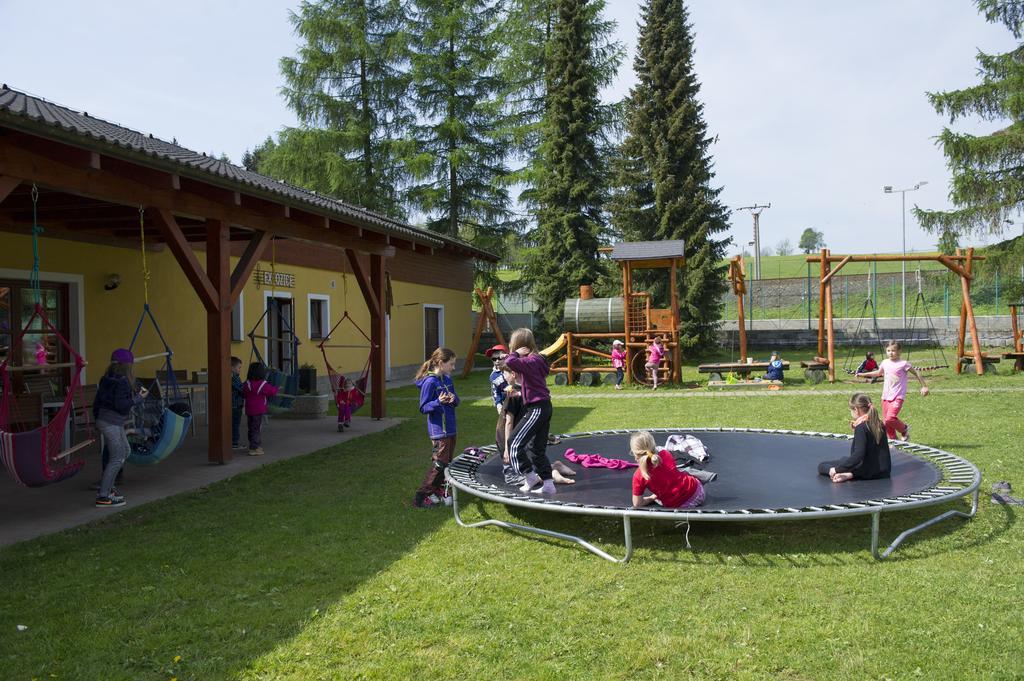 Rodinny Penzion Skiland Остружна Экстерьер фото